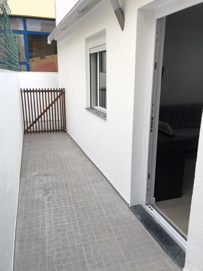 Corner House Trafaria Exterior photo